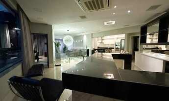 Imagem 3: Cobertura duplex mobiliado com 4 dormitórios sendo 4 suítes e 5 vagas em Balneário Cambori