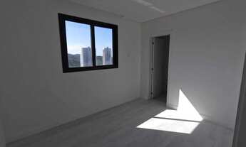 Imagem 7: Apartamento com 2 dormitórios sendo 1 suíte e 2 vagas de garagem na Praia Brava/SC