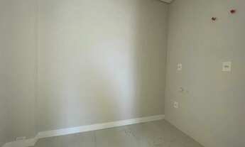 Imagem 4: Apartamento frente mar com 3 dormitórios sendo 1 suíte e 1 vaga em Navegantes/SC