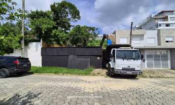 Imagem: Terreno com 300m² no bairro Vila Nova em