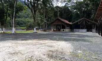 Imagem: Chácara com casa de 3 dormitórios sendo