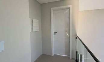 Imagem 7: Casa alto padrão em condomínio com 4 suítes e 4 vagas de garagem em Camboriú/SC