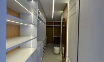 Imagem 4: Casa alto padrão em condomínio fechado, 4 suítes sendo 1 master e 4 vagas, em Camboriú/SC