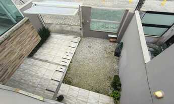 Imagem 4: Sobrado com 3 dormitórios sendo 1 suíte e 2 vagas, a 60m do Mar