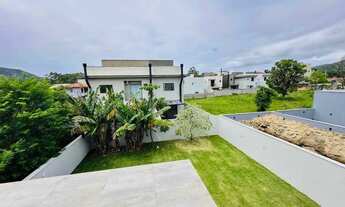 Imagem 5: Sobrado com 3 suítes com sacadas e 2 vagas descobertas em Ingleses do Rio Vermelho, Floria