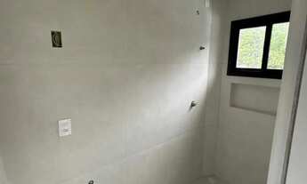 Imagem 2: Sobrado com 3 suítes e 2 vagas com piscina no São Francisco de Assis, Camboriú/SC