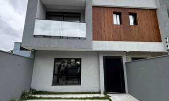 Imagem 4: Sobrado com 3 suítes e 2 vagas com piscina no São Francisco de Assis, Camboriú/SC