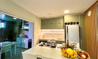 Imagem 2: Casa com 3 dormitórios sendo 2 suítes e 1 vaga, a 150m do mar em Bombinhas/SC