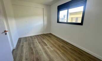 Imagem 7: Apartamento com 4 dormitórios sendo 2 suítes e 1 vaga de garagem em São José/SC