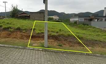 Imagem: Terreno bem localizado com 360,00m² em