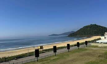 Imagem 2: Cobertura triplex com 4 suítes e 4 vagas de garagem na Praia Brava, Itajaí/SC