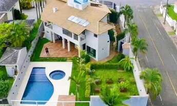 Imagem 4: Casa alto padrão com 4 suítes e 7 vagas de garagem sendo 4 cobertas em Jaraguá do Sul/SC