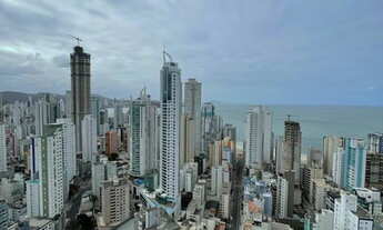 Imagem 2: Cobertura com 3 dormitórios à venda sendo 3 suítes, 240 m² por - R$ 7.900.000,00 - Centro