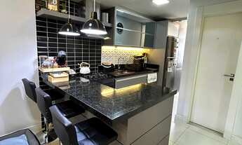 Imagem 2: Apartamento com 2 dormitórios e 1 vaga de garagem em Balneário Camboriú/SC