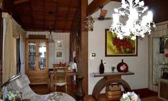 Imagem: Sobrado com Sala Comercial no Bairro Cordeiros