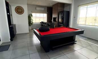 Imagem: Casa com 3 dormitórios e 4 vagas de garagem