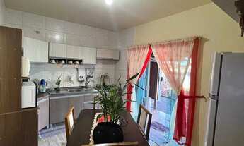 Imagem 3: Casa com 2 dormitórios e 1 vaga de garagem em São Francisco do Sul/SC