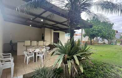 Imagem 7: Casa com 4 dormitórios e 5 vagas de garagem em São Francisco do Sul/SC