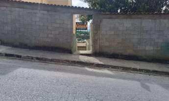 Imagem 4: Casa Familiar com 3 Quartos, Suíte e Área de Convívio Ampliada