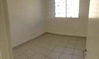 Imagem 3: Icaraí, próx ao Rio Criket , comércios, condução na porta. Sol da manhã , 3 qts , sendo 1