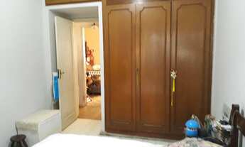 Imagem 7: Miolo de Icarai, segunda quadra da praia, 2 quartos, sala grande, dependência completa, 97