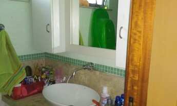 Imagem 5: Apto reformado, frente, sol da manhã, 2 quartos, sala cozinha, dep. completa, 1 vaga