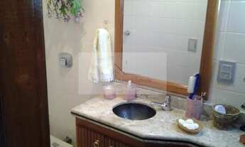 Imagem 6: Apartamento no Ingá com planta ampla, varandão , andar alto ,com 2 vagas