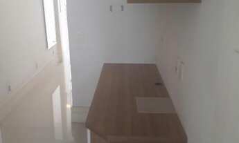 Imagem 4: Melhor preço, 4 quartos, todo reformado com armários da Dellano, frente, sol da manhã, 1 v