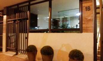 Imagem 4: Segundo prédio da praia de Icarai. 3 quartos(suíte), sala 2 ambientes, garagem, sol da man