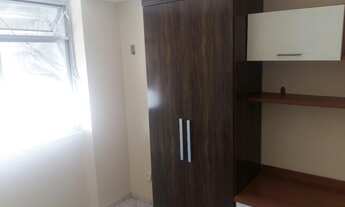 Imagem 4: Apto. com linda vista, indevassável, totalmente montado. Comércio, condução e colégio no e