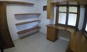 Imagem 2: Cond. Orquídeas l-Casa de altíssima qualidade, 4 quartos com suíte, sala muito espaçosa! A