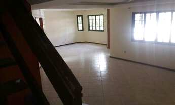 Imagem 3: Casa maravilhosa em condominio, 4qrts, suite com closed, 260m construíd, 4 vagas, lazer c