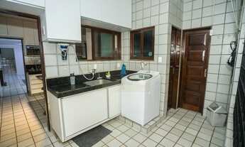 Imagem 3: Excelente Casa Casa com 5 dormitórios