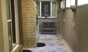 Imagem 3: Apartamento térreo estilo casa em frente ao Campo de São Bento