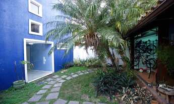 Imagem 4: Casa em Condomínio Fechado com Duas Construções 8 Quartos