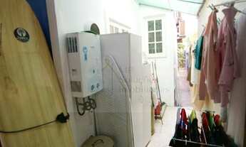 Imagem 6: Casa em Condomínio Fechado com Duas Construções 8 Quartos