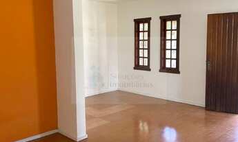 Imagem 3: Casa Linear com 3 Quarto 1 sendo um suíte, lazer com piscina + dependência de empregada!!