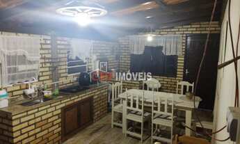 Imagem 5: ![CDATA[CASA NO BAIRRO BARRACÃO]]