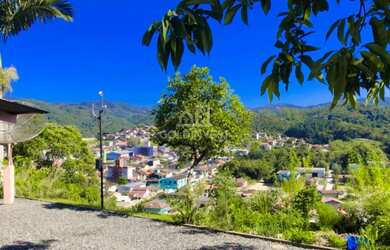 Imagem 7: ![CDATA[Casa no bairro Águas Claras em Brusque.]]