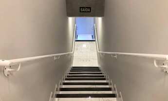 Imagem 6: ![CDATA[Ótima oportunidade de sala comercial semi mobiliada ideal para a sua clínica/escr