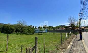 Imagem 2: ![CDATA[Terreno Plano Urbano para locação com área de 2.101,94 m²!!]]