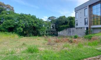 Imagem: ! CDATA Terreno plano em condomínio fechado