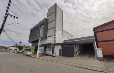 Imagem 3: ![CDATA[Sala comercial no bairro Santa Rita com área de 81,00m²!!!]]