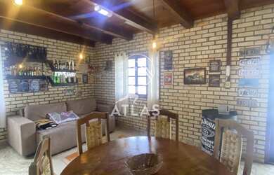 Imagem 5: ![CDATA[LINDO SÍTIO A 10 MINUTOS DO CENTRO DE BRUSQUE.]]