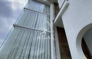 Imagem 3: ![CDATA[CASA COM PISCINA - AIMORÉ - GUABIRUBA]]