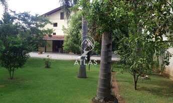 Imagem 2: ![CDATA[ÓTIMA CASA 1 SUÍTE + 3 DORMITÓRIOS NO BAIRRO SÃO PEDRO EM BRUSQUE COM AMPLO TERRE