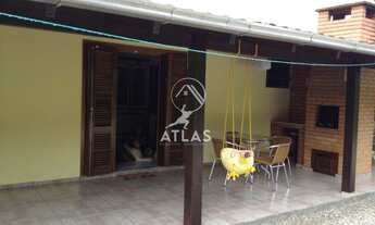 Imagem 7: ![CDATA[ÓTIMA CASA 1 SUÍTE + 3 DORMITÓRIOS NO BAIRRO SÃO PEDRO EM BRUSQUE COM AMPLO TERRE