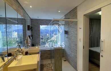 Imagem 5: ![CDATA[CASA DE ALTISSÍMO PADRÃO-BRUSQUE CENTRO]]