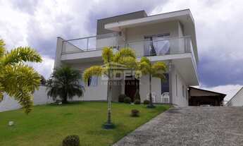 Imagem 1: Casa em alvenaria com laje inclinada no Bairro Carijós