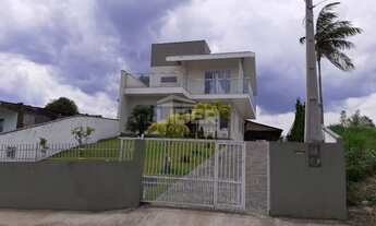 Imagem 4: Casa em alvenaria com laje inclinada no Bairro Carijós